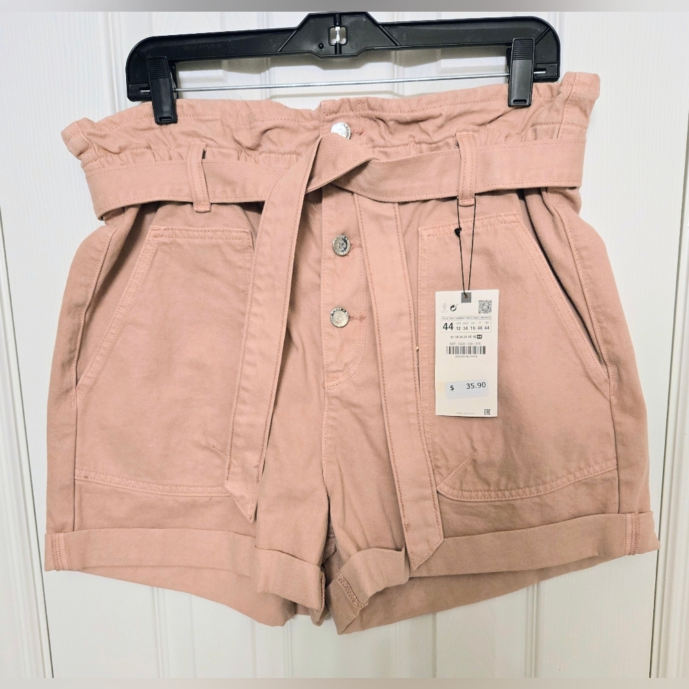 ZARA - Paperbag Waist Shorts